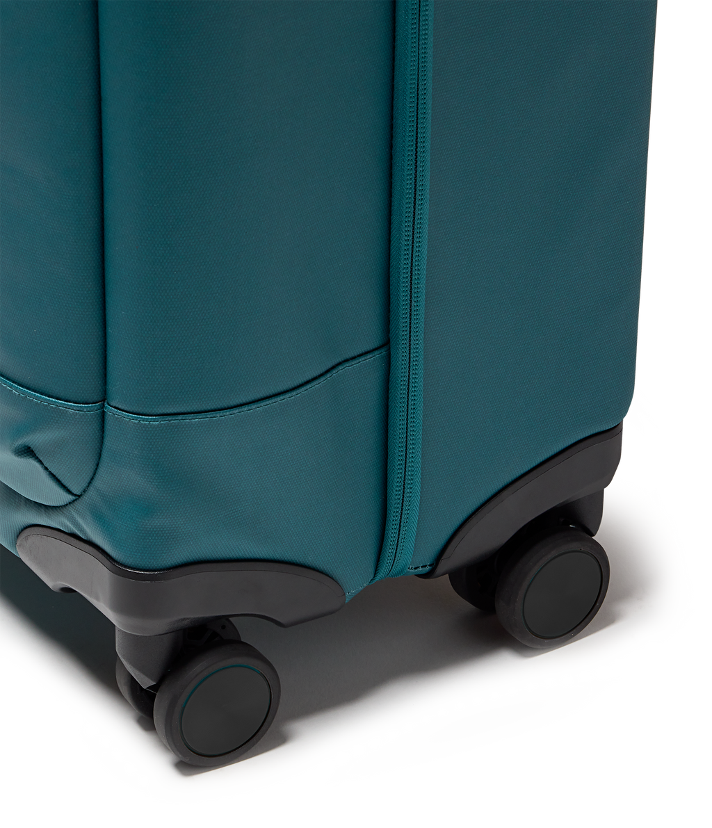 Good Latitude 22" Carry On