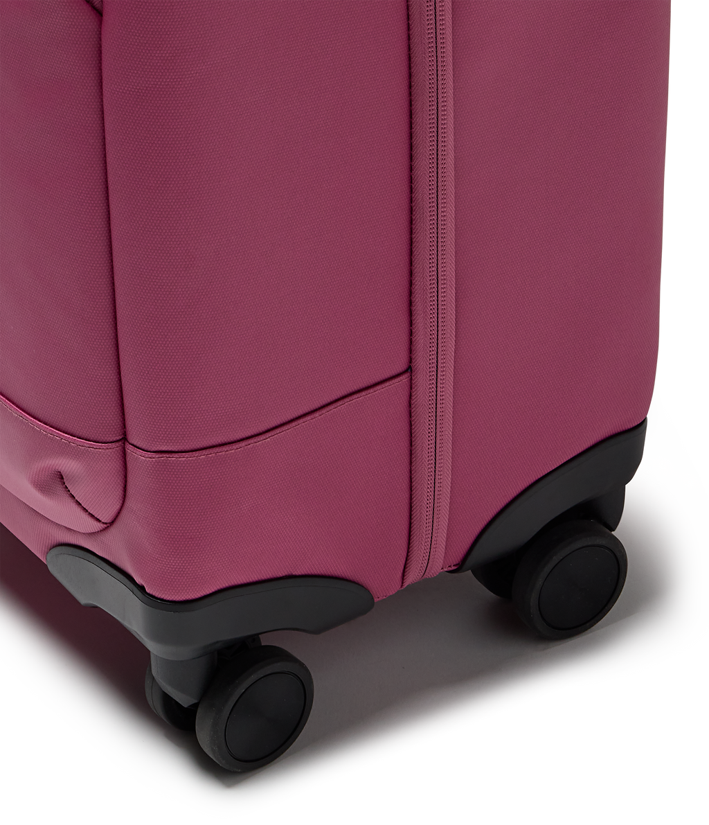 Good Latitude 22" Carry On