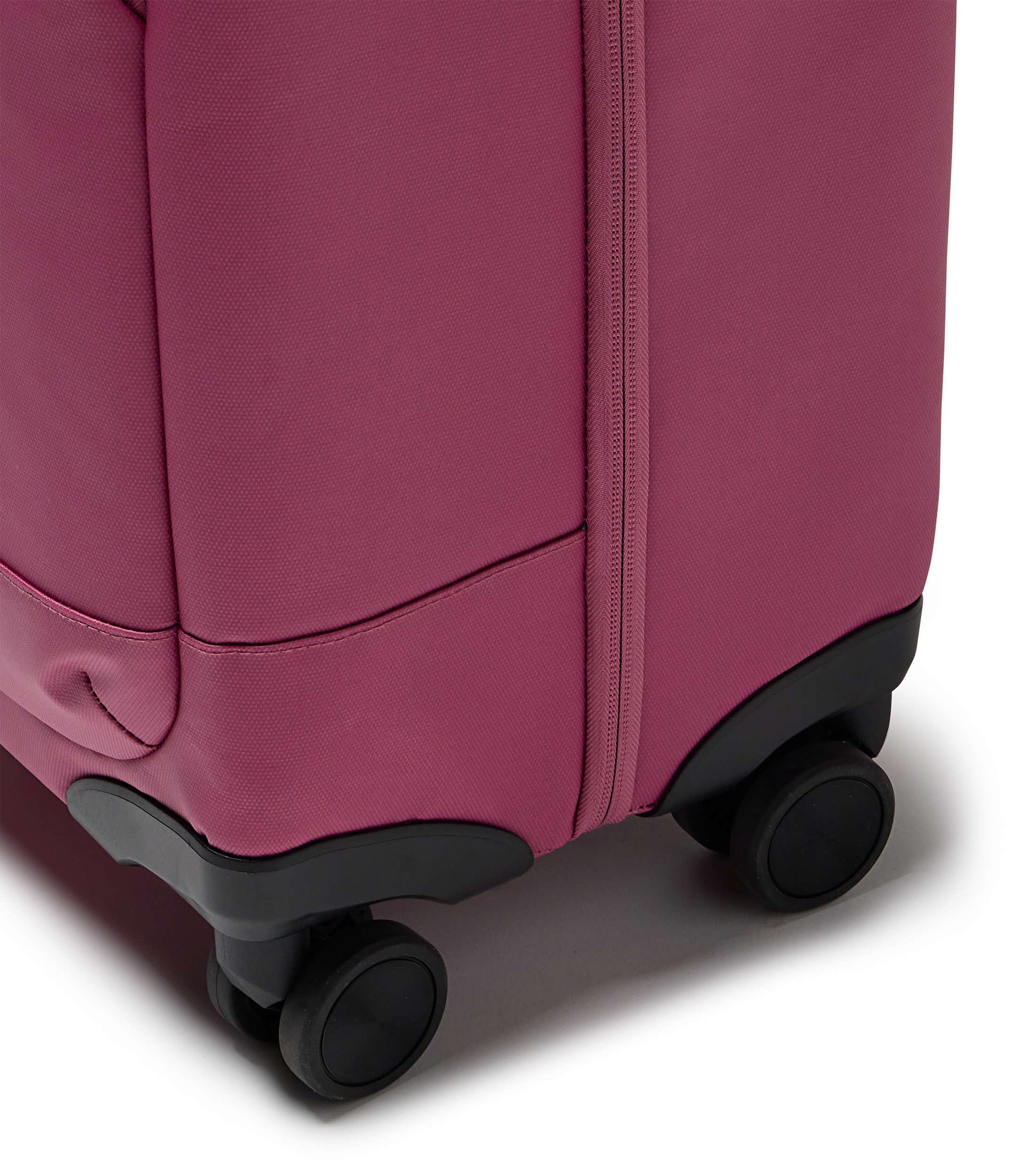 Good Latitude 22" Carry On